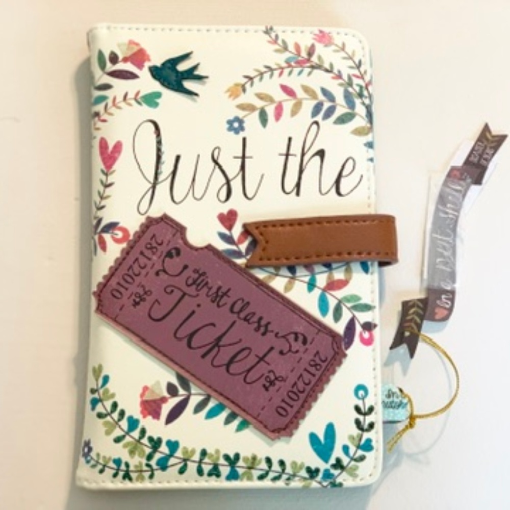 ModCloth Girl Meets Voyage Travel Wallet